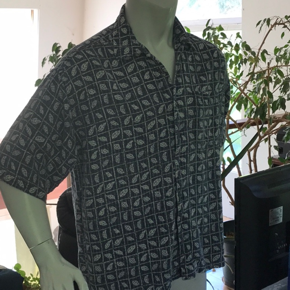Vintage American Outpost Hawaii style shirt.